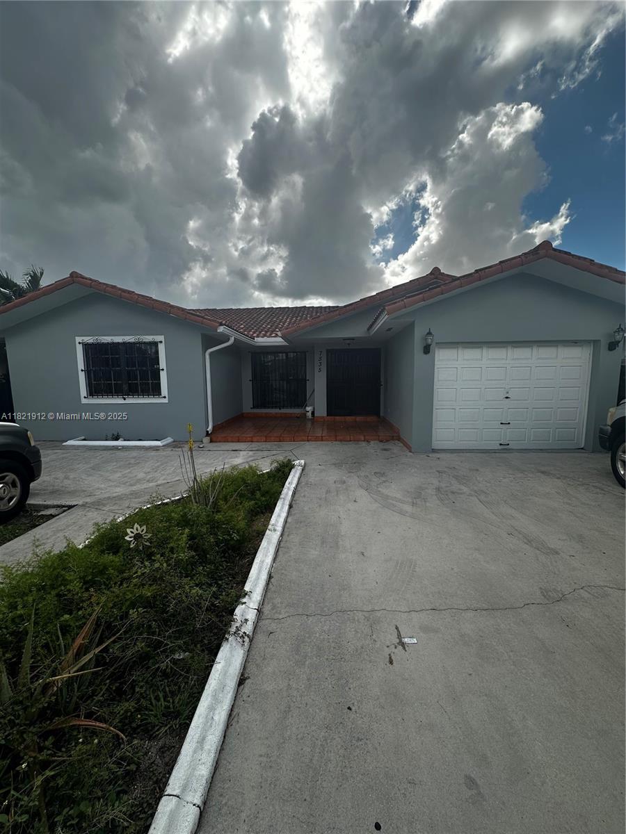 7535 W 5th Ct, Hialeah FL 33014