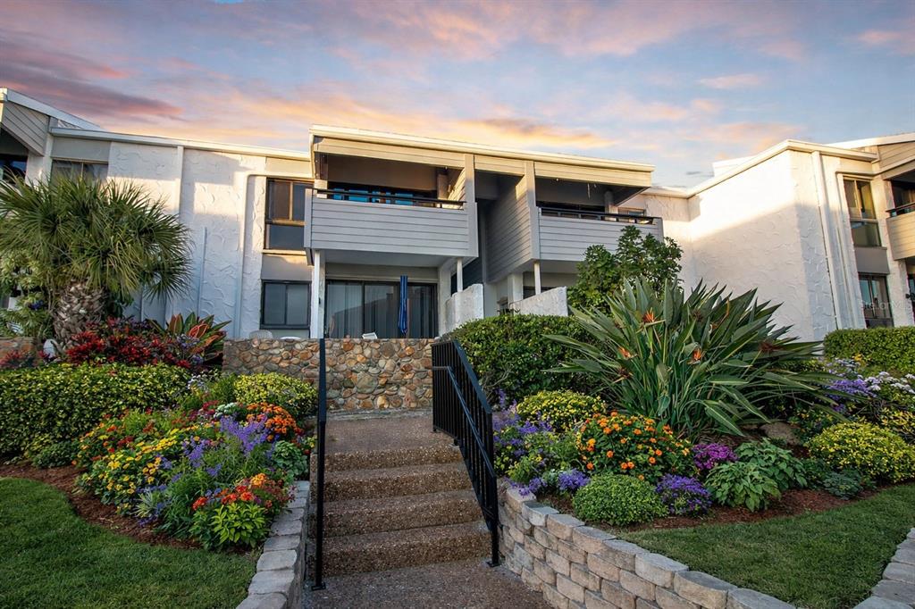 1555 TARPON CENTER DRIVE UNIT 214