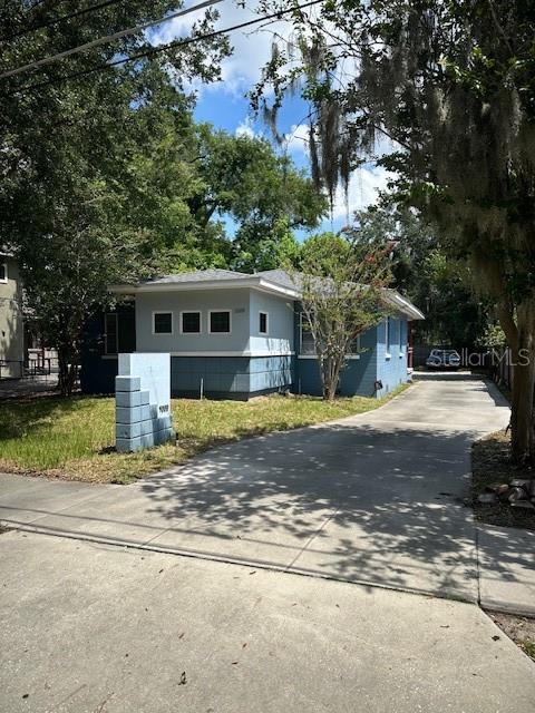 1009 VERONA STREET