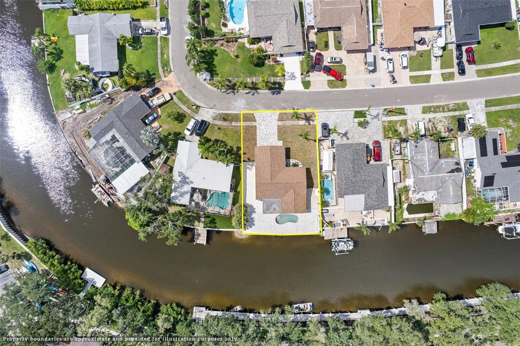 5811 IMPERIAL KEY, TAMPA, FL — photo 4 of 30