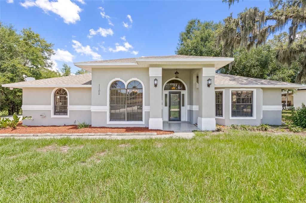 1102 BERKLEY LANE