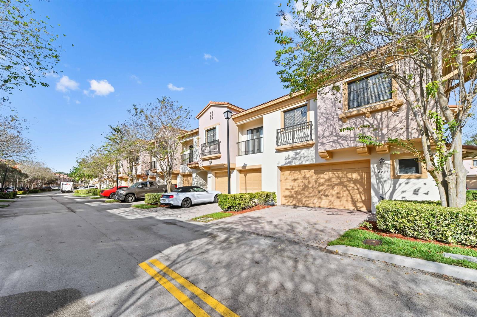 4727 Preserve Street, Coconut Creek FL 33073