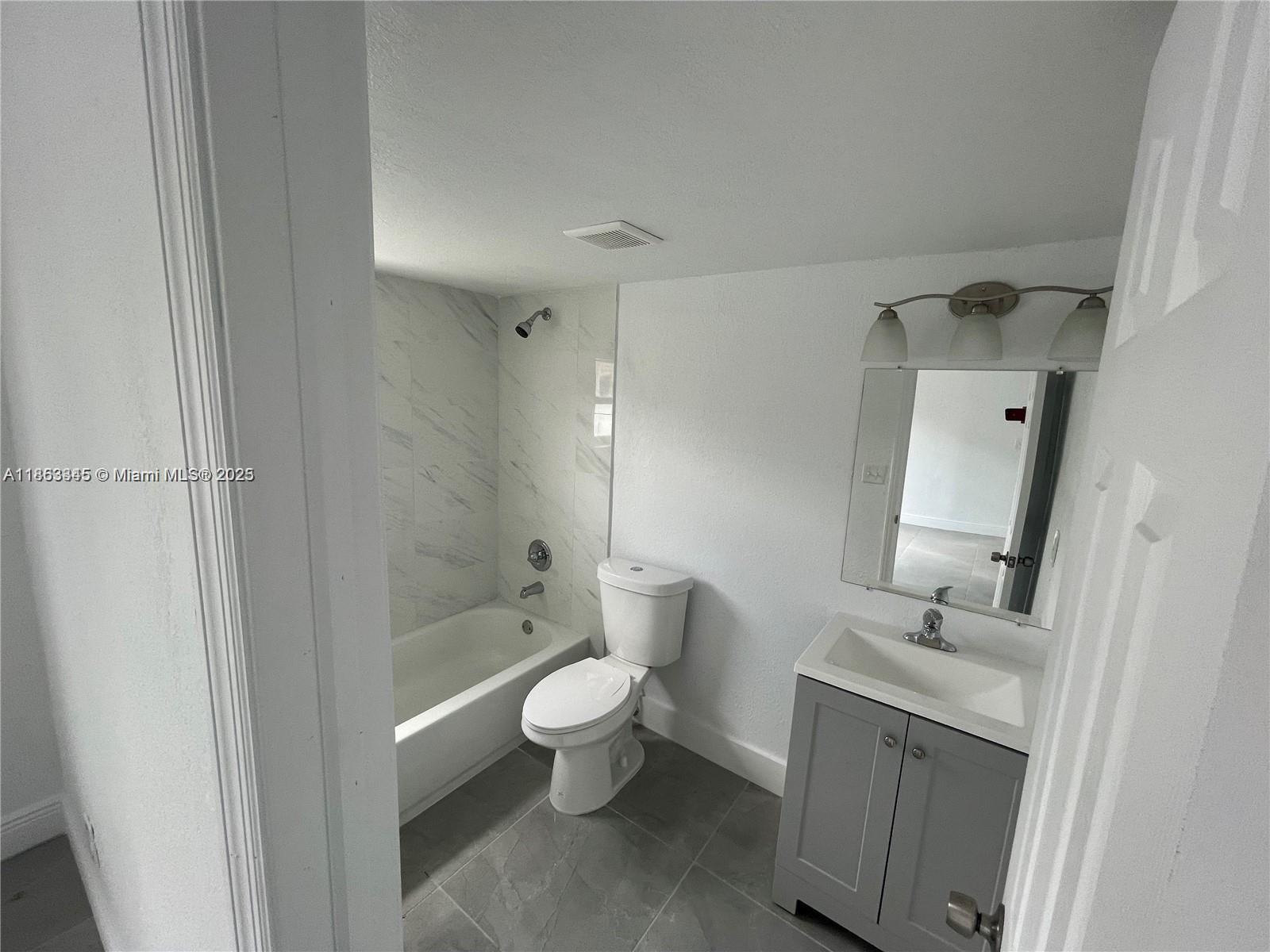 508 E 40th St, Hialeah FL 33013, HIALEAH, FL — photo 4 of 8