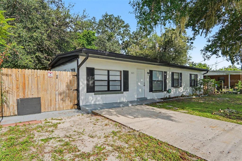 1015 EMERALDA ROAD