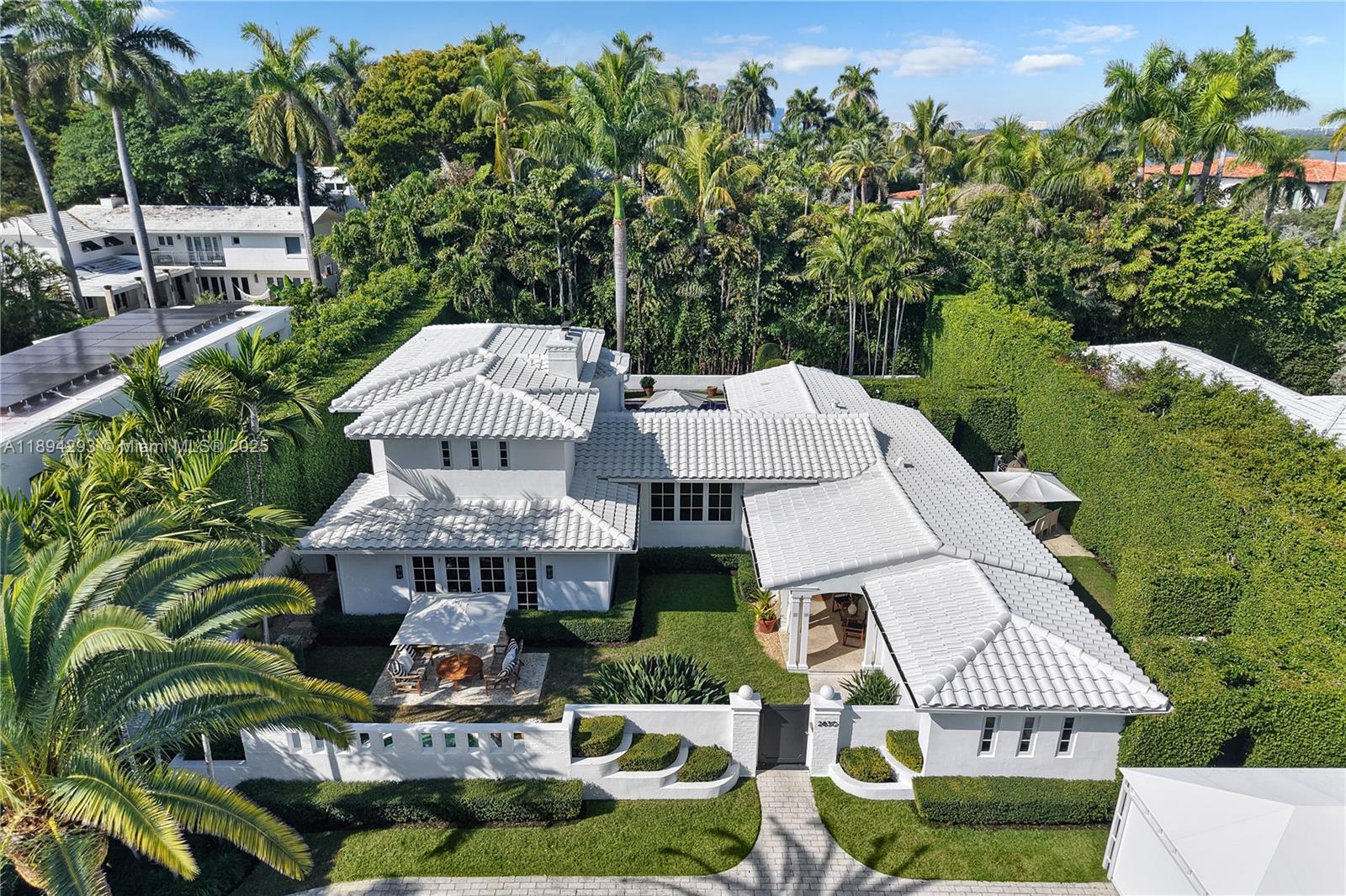 2830 Lucerne Ave, Miami Beach FL 33140