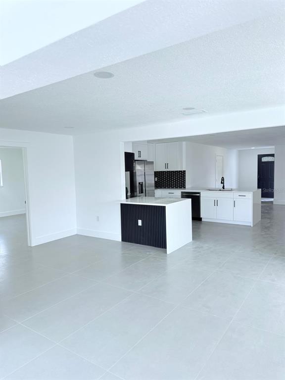 720 CAPRI BOULEVARD, ST PETERSBURG, FL — photo 4 of 30
