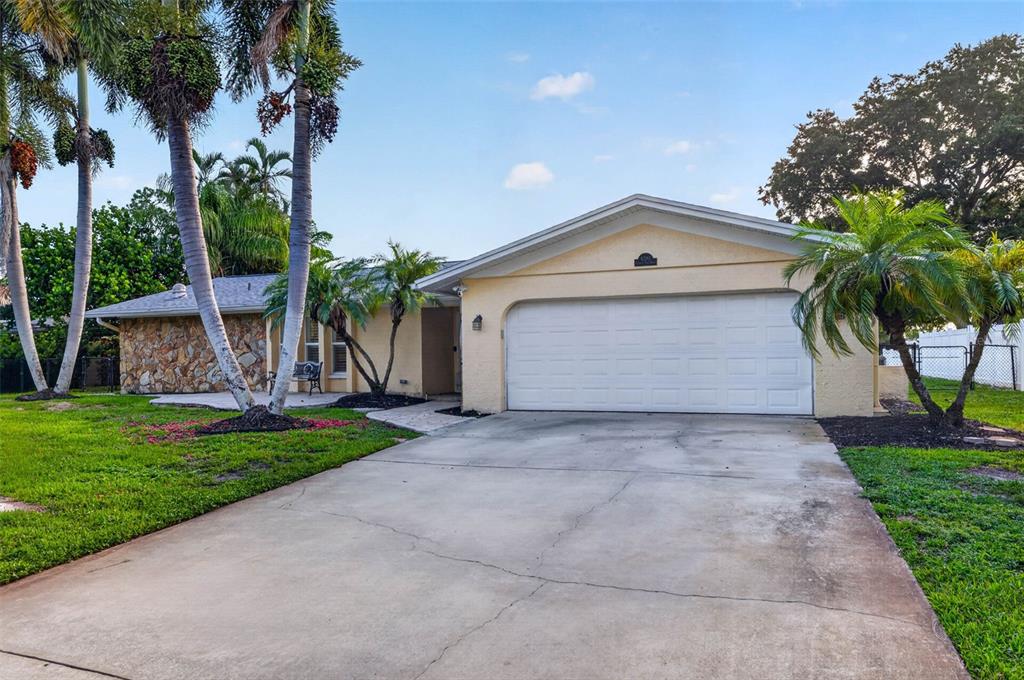 6390 BURNING TREE DRIVE, SEMINOLE, FL — photo 3 of 30