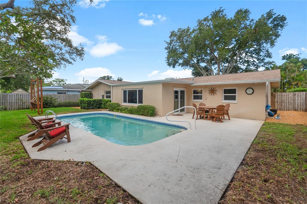 1707 RIDGEWAY DRIVE, CLEARWATER, FL — photo 4 of 30