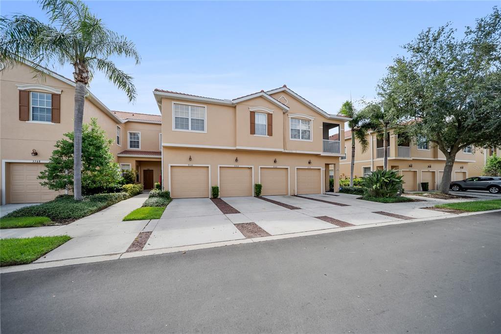 3760 PARKRIDGE CIRCLE UNIT 23-204