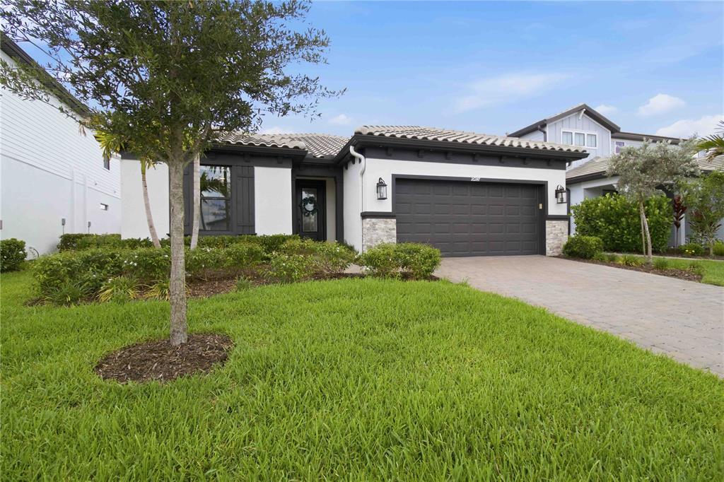 16247 HIDDEN OAK LOOP