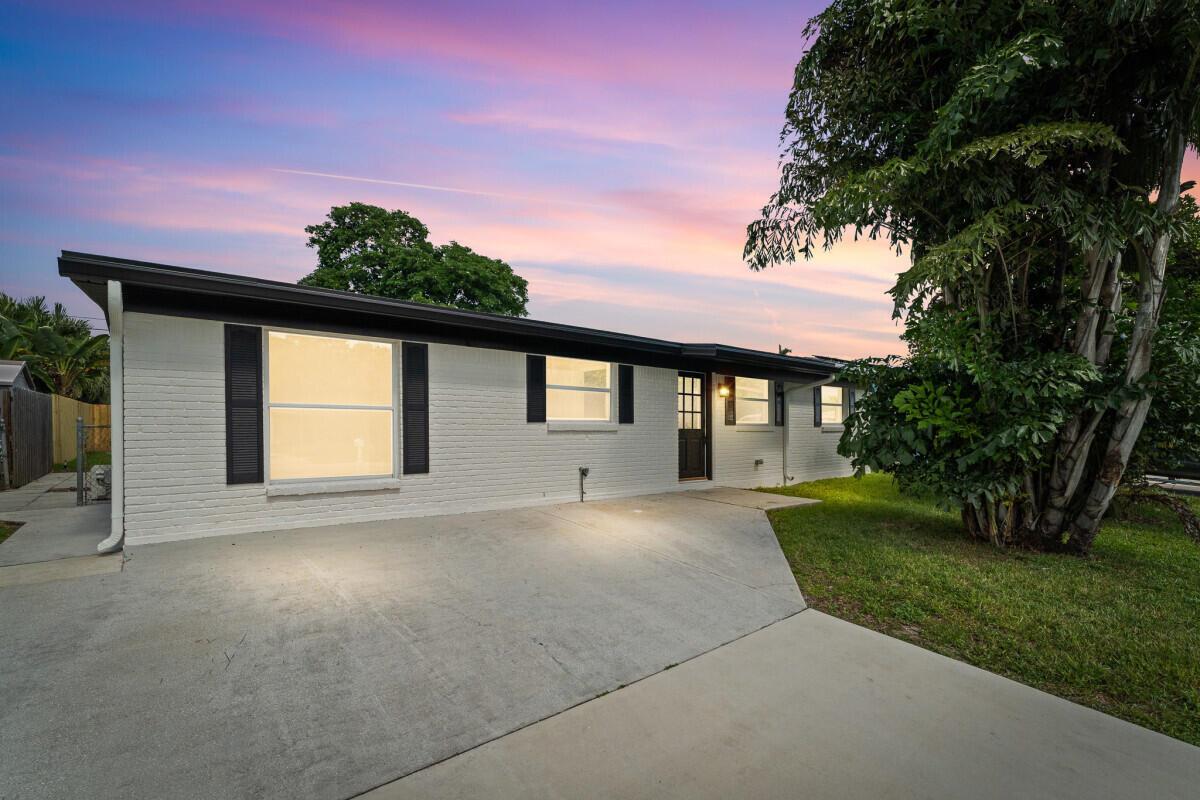 3797 Bahama Road, Palm Beach Gardens FL 33410