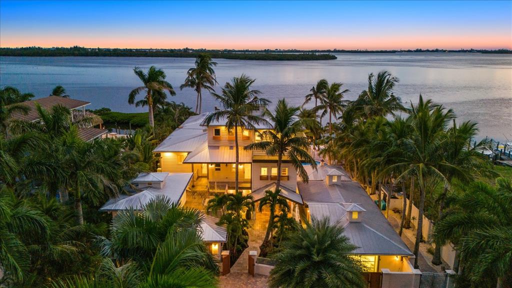 10216 46TH AVENUE W, BRADENTON, FL — photo 2 of 30