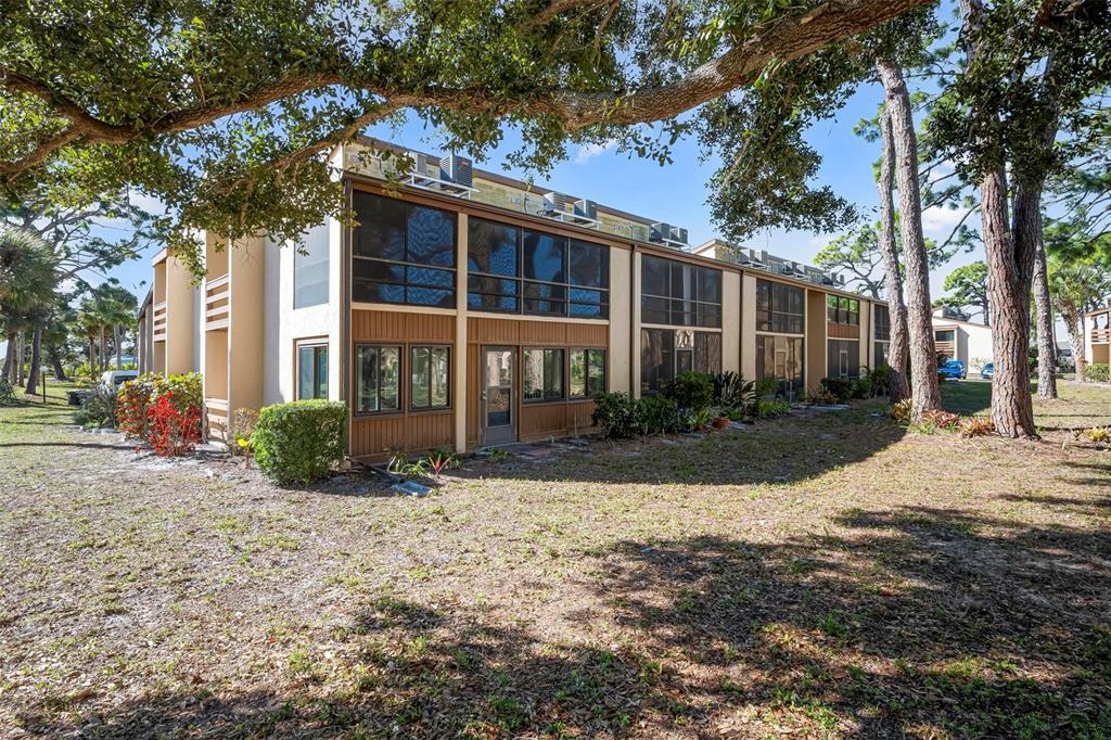 25 QUAILS RUN BOULEVARD UNIT 6, ENGLEWOOD, FL — photo 4 of 30