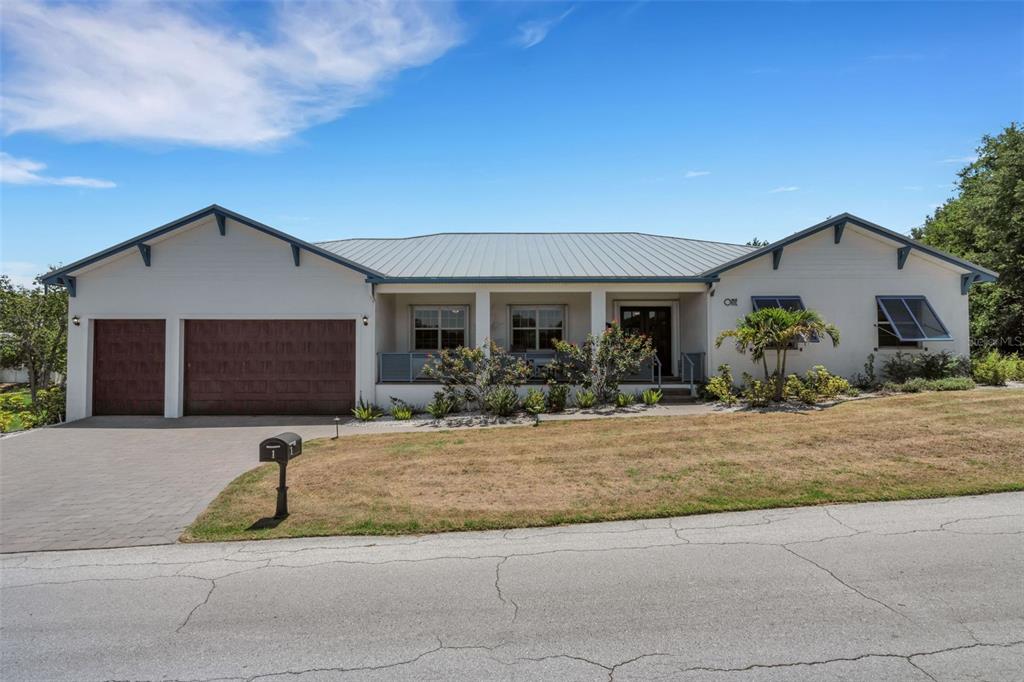 1 BROGDEN COURT SE