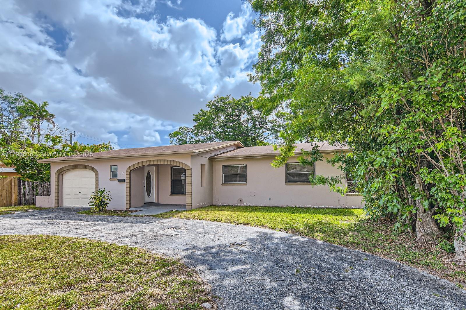 1172 NW 46th Ave, Lauderhill FL 33313