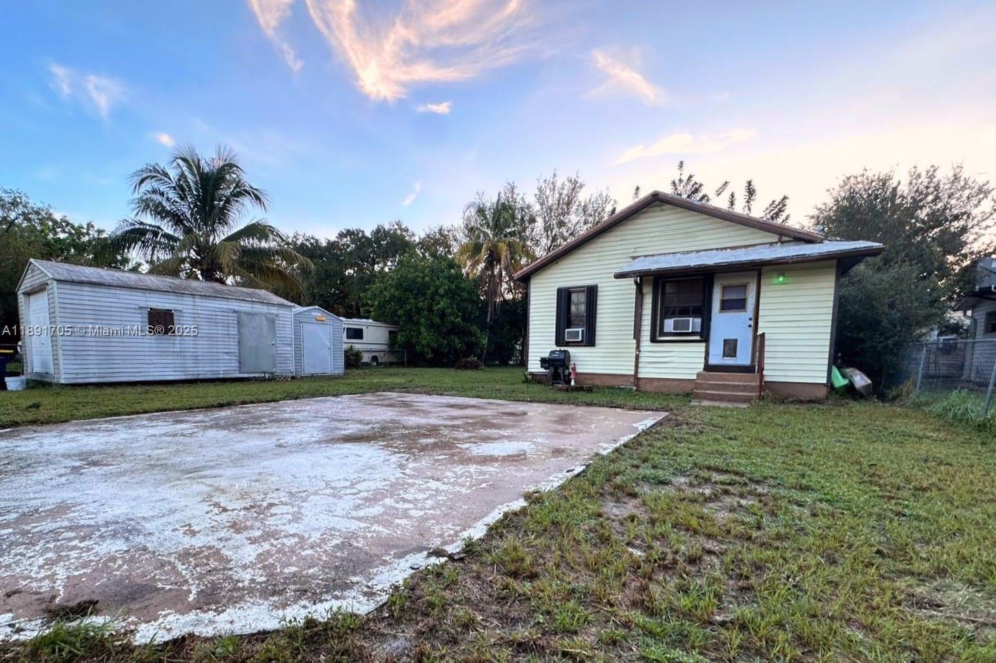 5161 SW 27th Ave, Dania Beach FL 33312