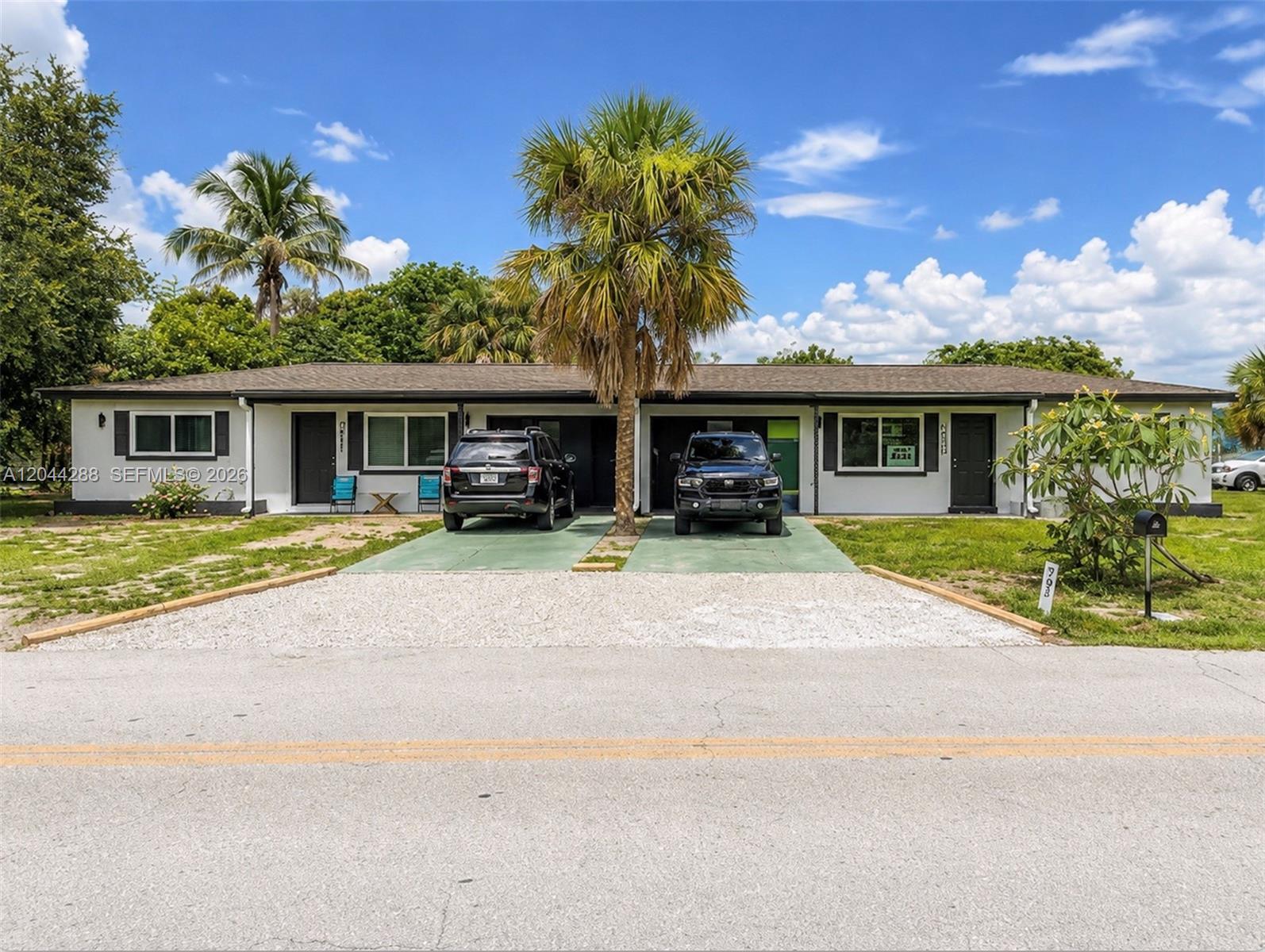 2423 Jeffcott St # 1, North Fort Myers FL 33901