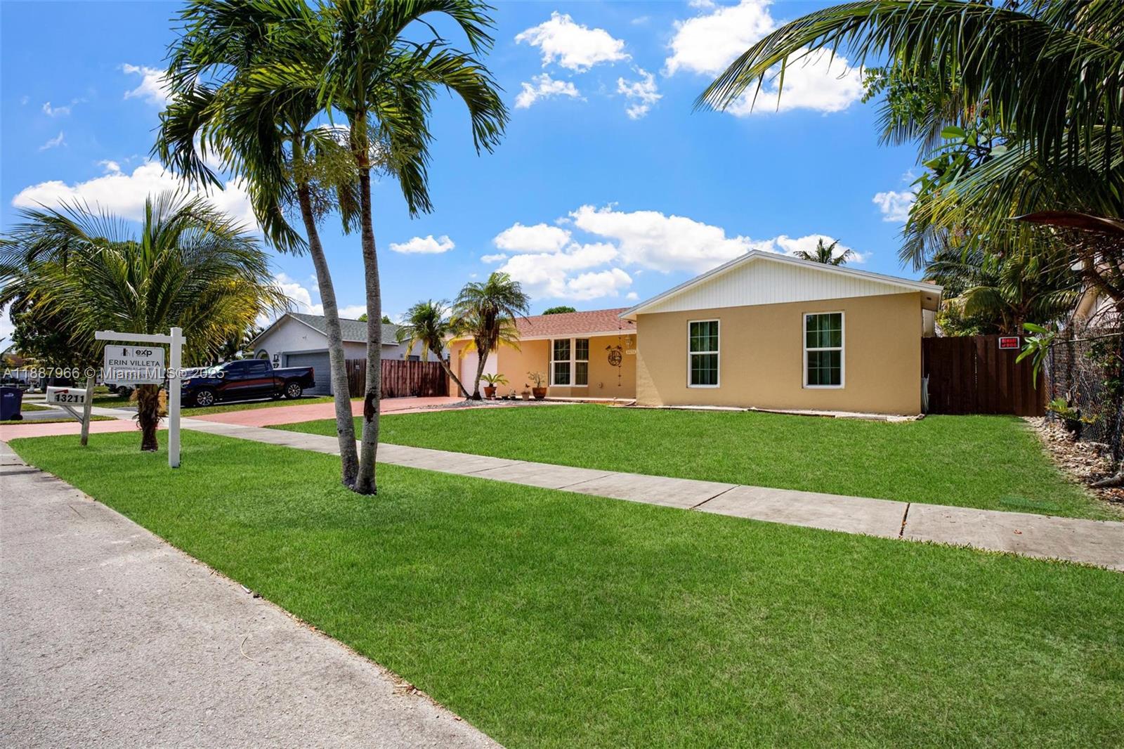 13211 SW 262nd Ter, Homestead FL 33032
