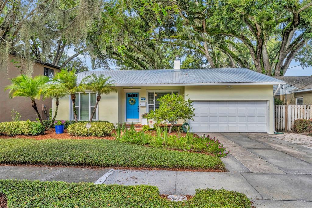 902 N WESTMORELAND DRIVE