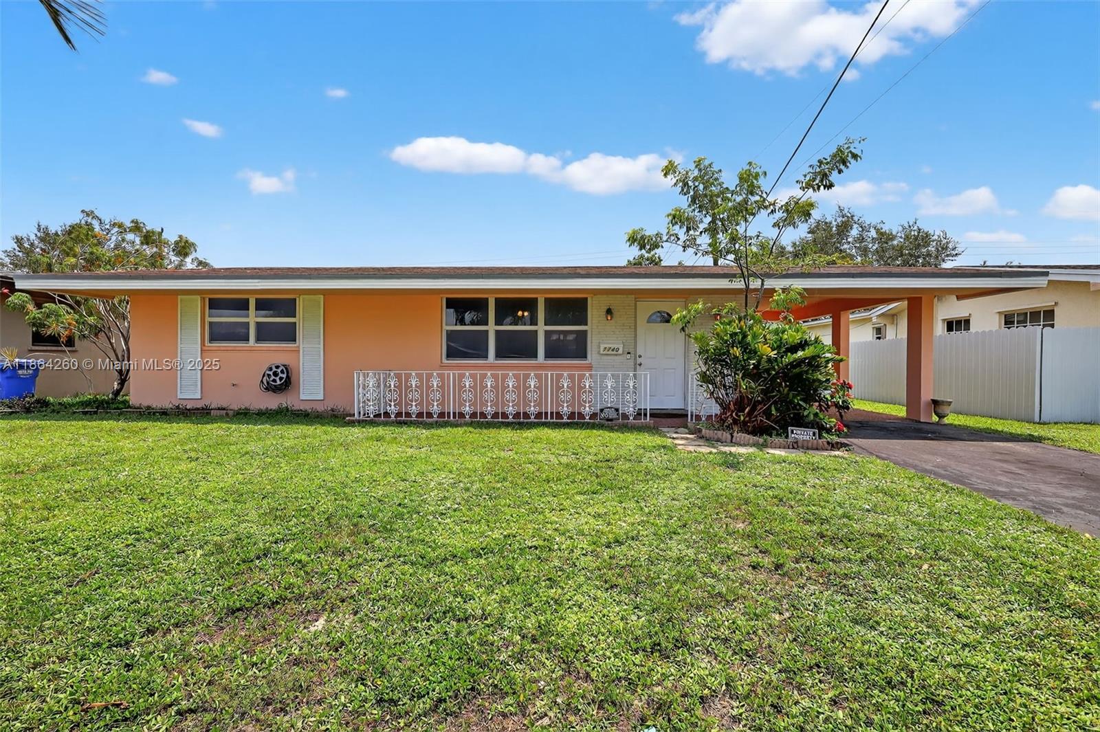 7740 NW 15th Ct, Pembroke Pines FL 33024