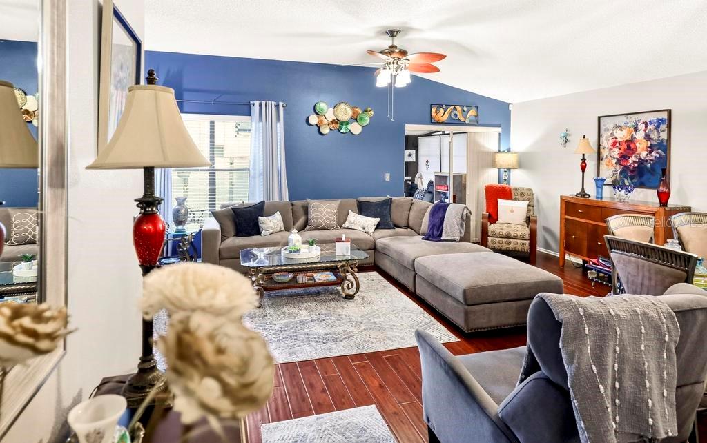 852 FRANKLIN CIRCLE, PALM HARBOR, FL — photo 4 of 30
