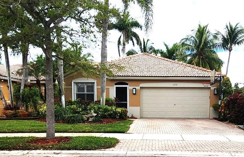 1674 Orion Ln, Weston FL 33327