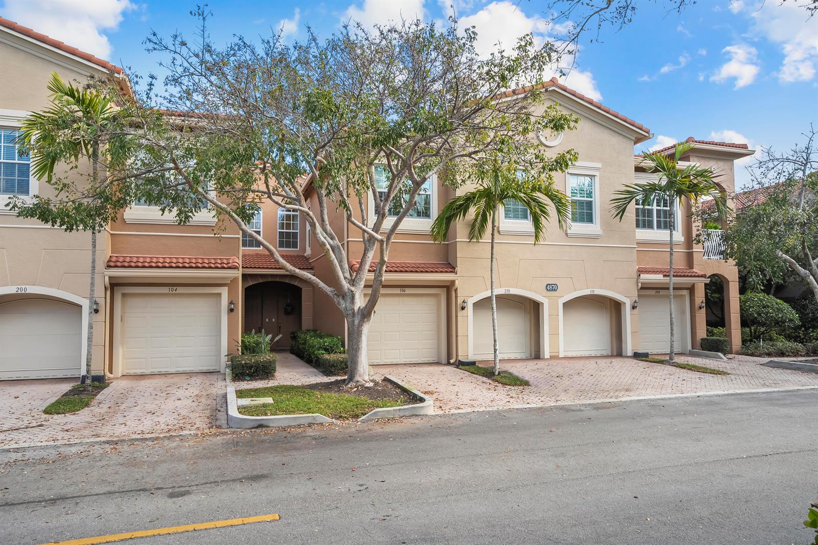 4870 Bonsai Circle # 106, Palm Beach Gardens FL 33418