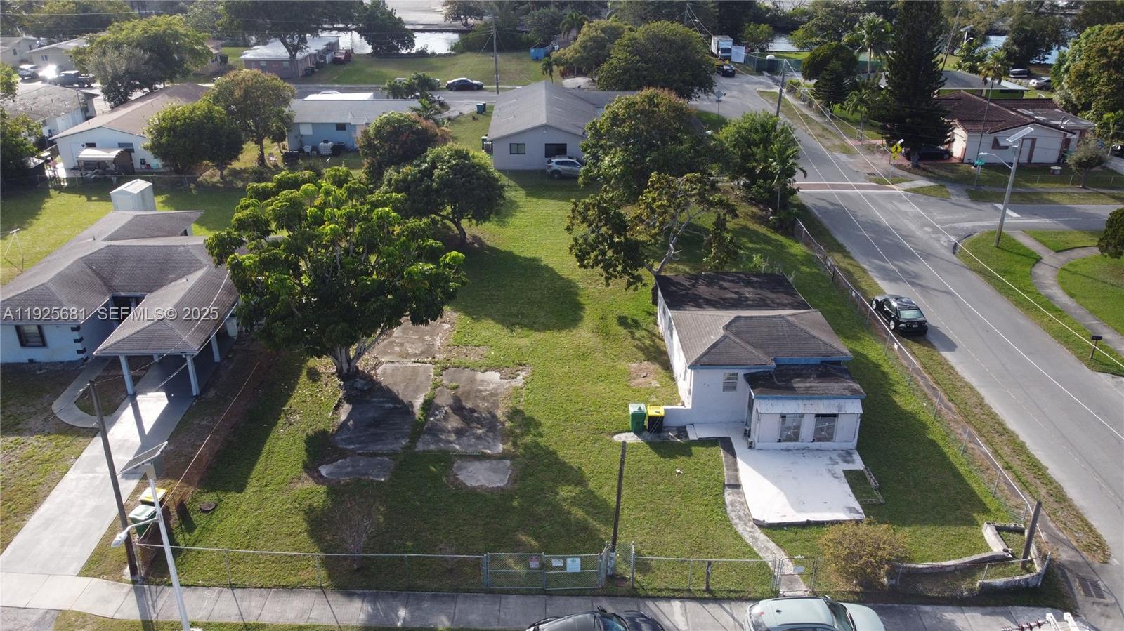 149 NW 14th Ave, Dania Beach FL 33004
