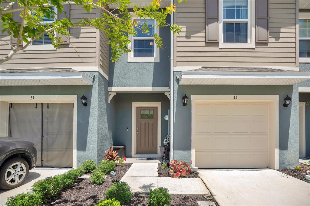 33 BELLA OAKS DRIVE