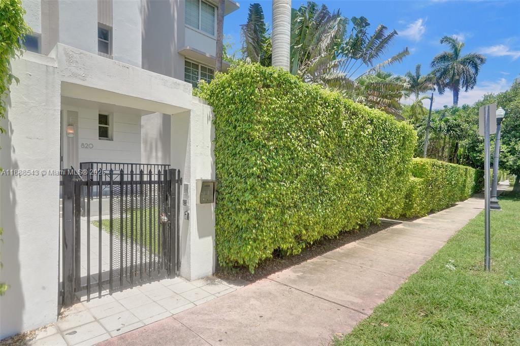820 Euclid Ave # 104, Miami Beach FL 33139