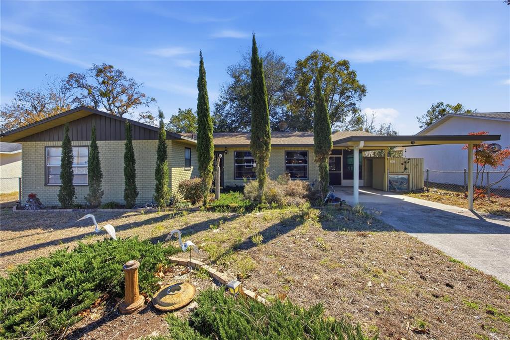 7 SPRING LANE WAY