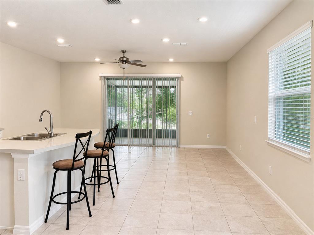 5012 SYLVESTER LOOP, TAMPA, FL — photo 4 of 27