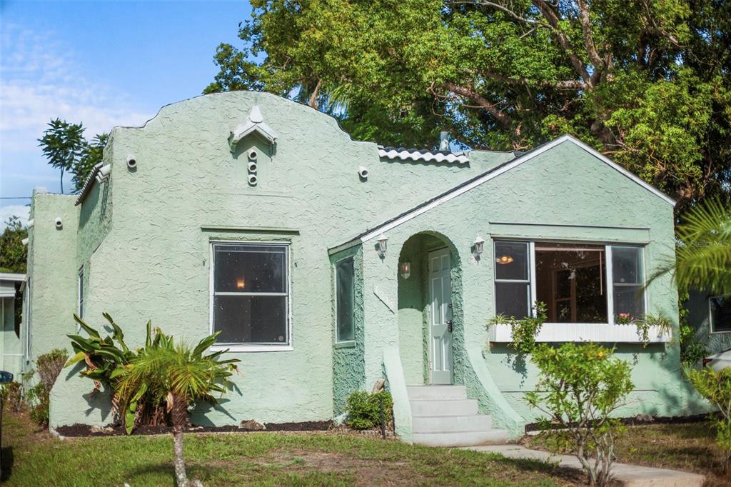 1215 6TH STREET