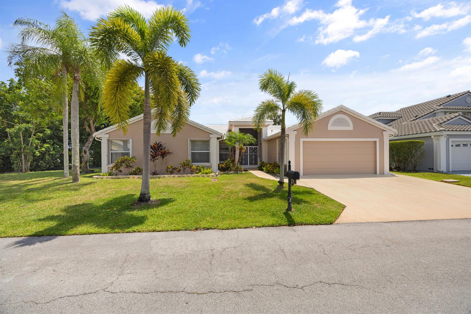 4720 NW 7th Street, Deerfield Beach FL 33442