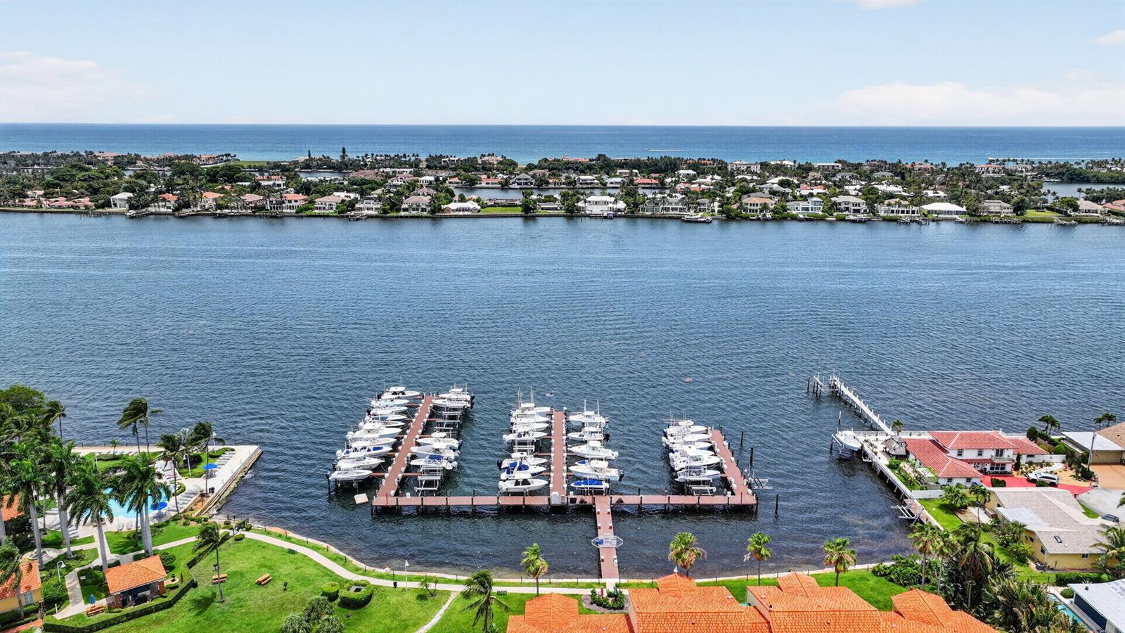 103 Yacht Club Way # 205, Hypoluxo FL 33462