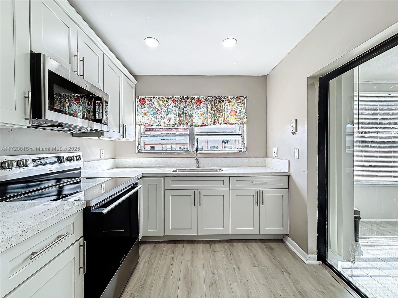 2501 NW 41st Ave # 304, Lauderhill FL 33313