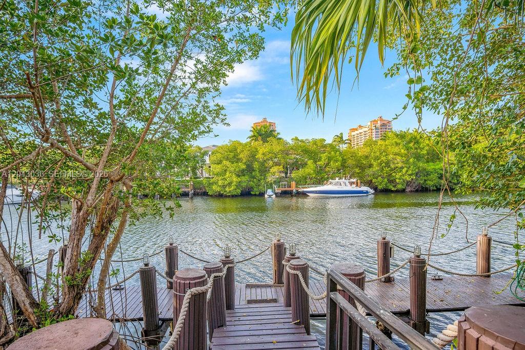 6960 Mira Flores Ave # 6960, Coral Gables FL 33143