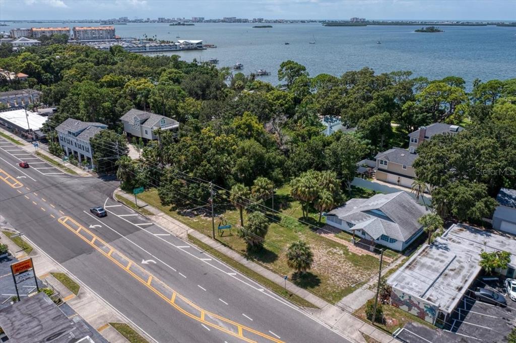 1040 BROADWAY, DUNEDIN, FL — photo 3 of 24