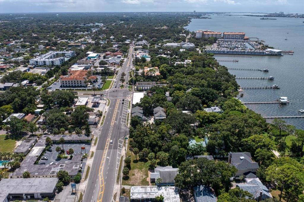 1040 BROADWAY, DUNEDIN, FL — photo 5 of 24