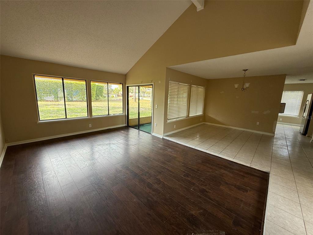 9085 HEATHER BOULEVARD, WEEKI WACHEE, FL — photo 3 of 15