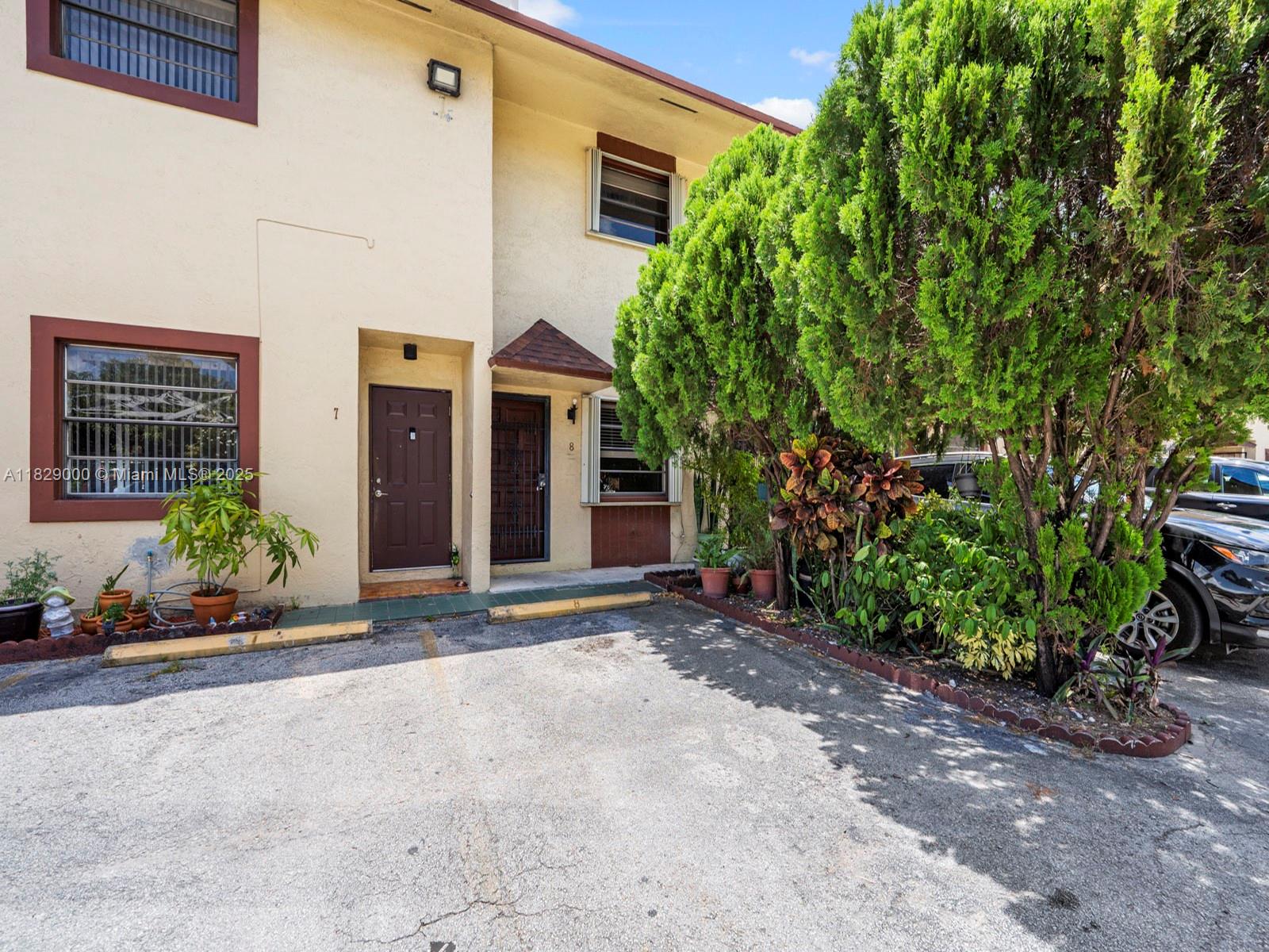 1310 W 46th St # 8, Hialeah FL 33012