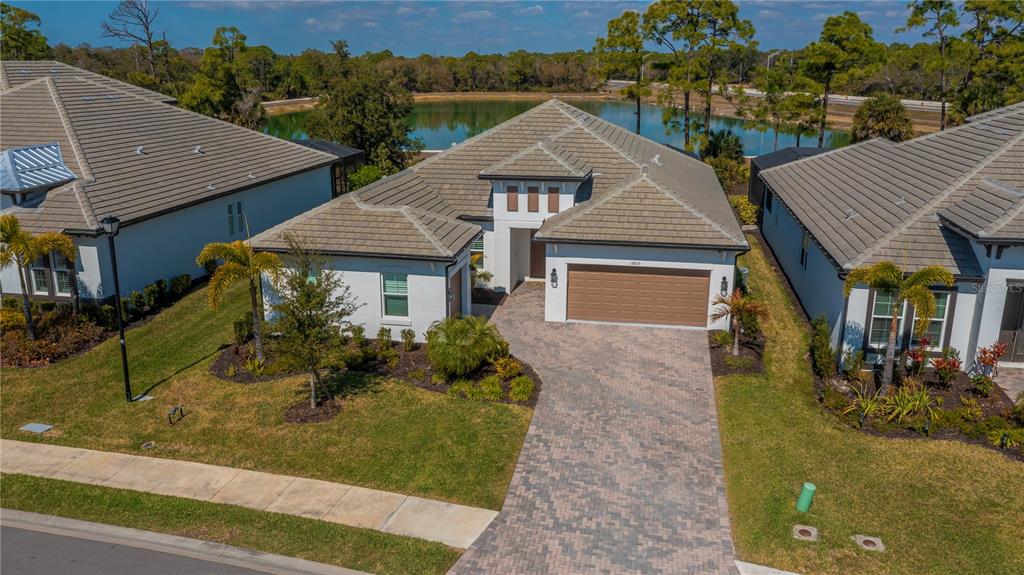 19879 BRIDGETOWN LOOP, VENICE, FL — photo 2 of 30