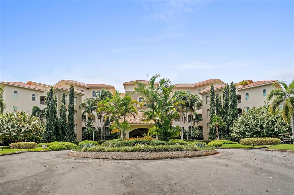 2-305 PLANTATION VILLAGE