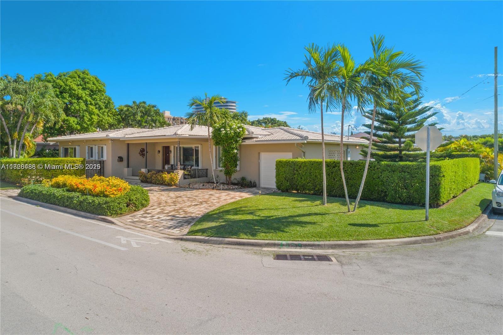 424 89th St, Surfside FL 33154