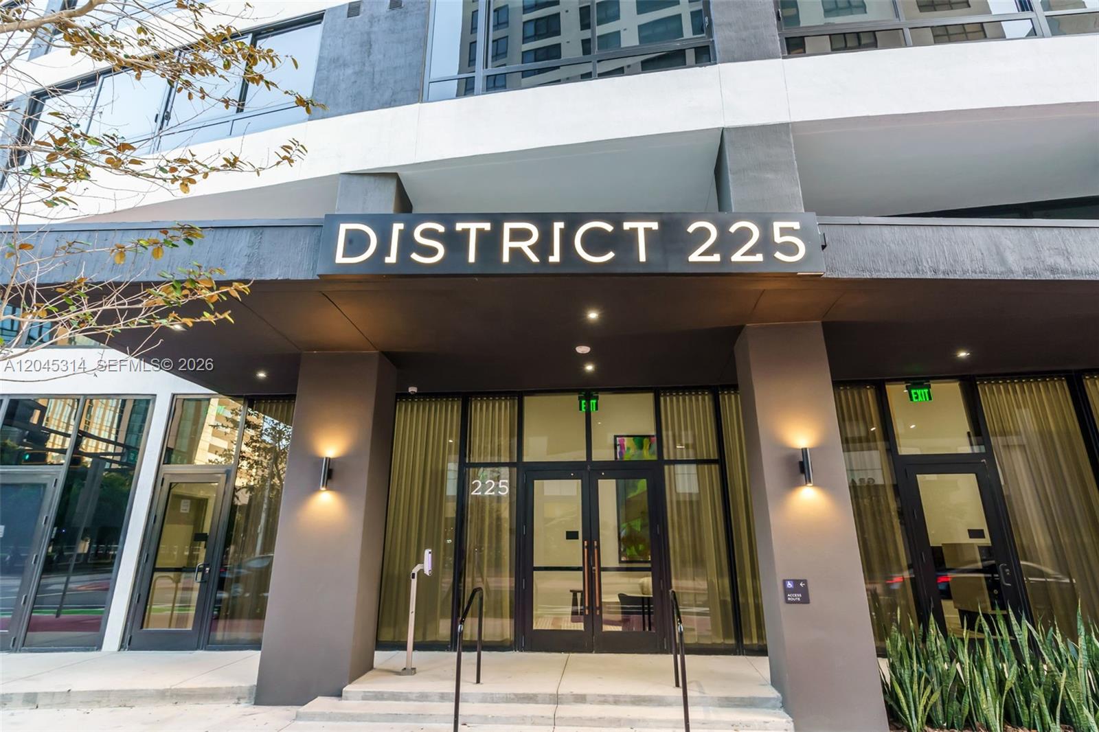 225 N Miami Ave # 1102, Miami FL 33128
