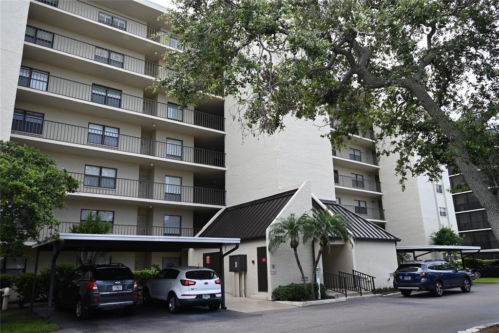 2700 COVE CAY DRIVE UNIT 1-4G
