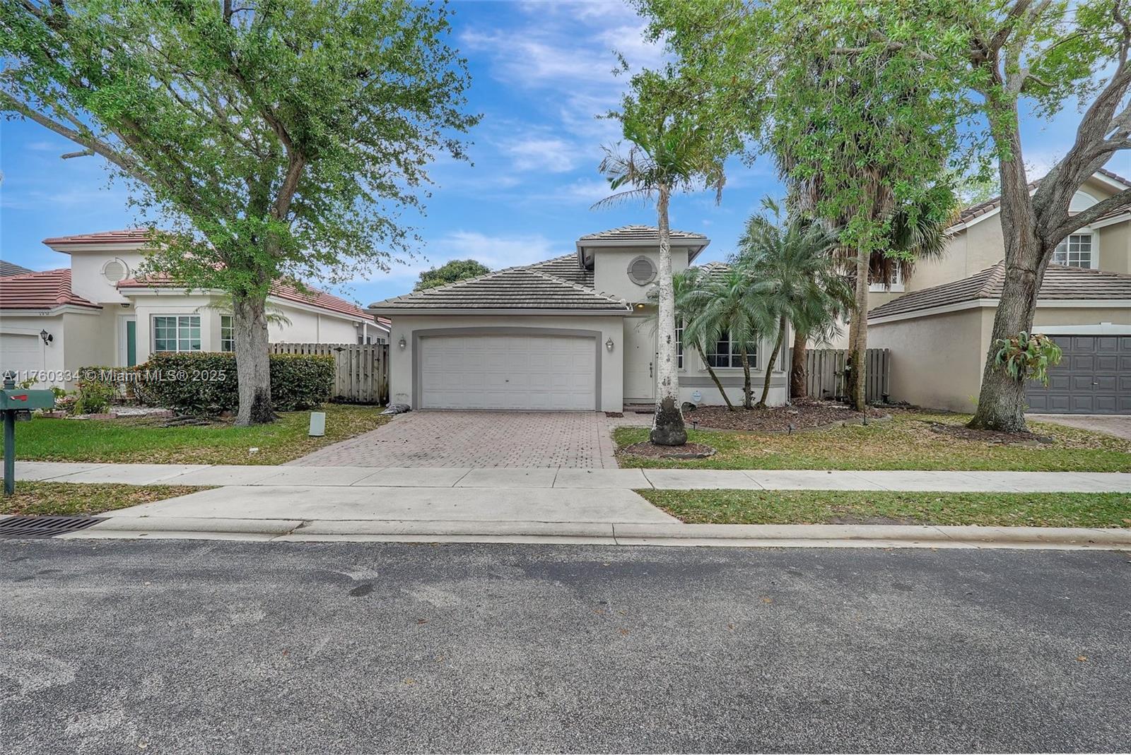 1955 NW 100th Ave, Pembroke Pines FL 33024