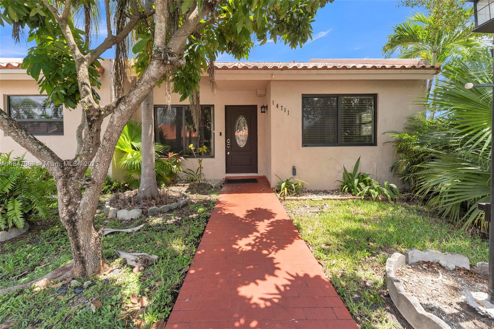 14711 SW 61st Ter, Miami FL 33193