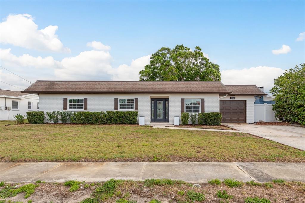 8721 BAY CREST LANE