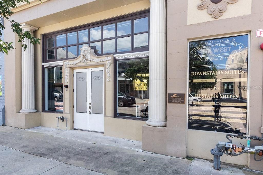 112 W INDIANA AVENUE UNIT 206